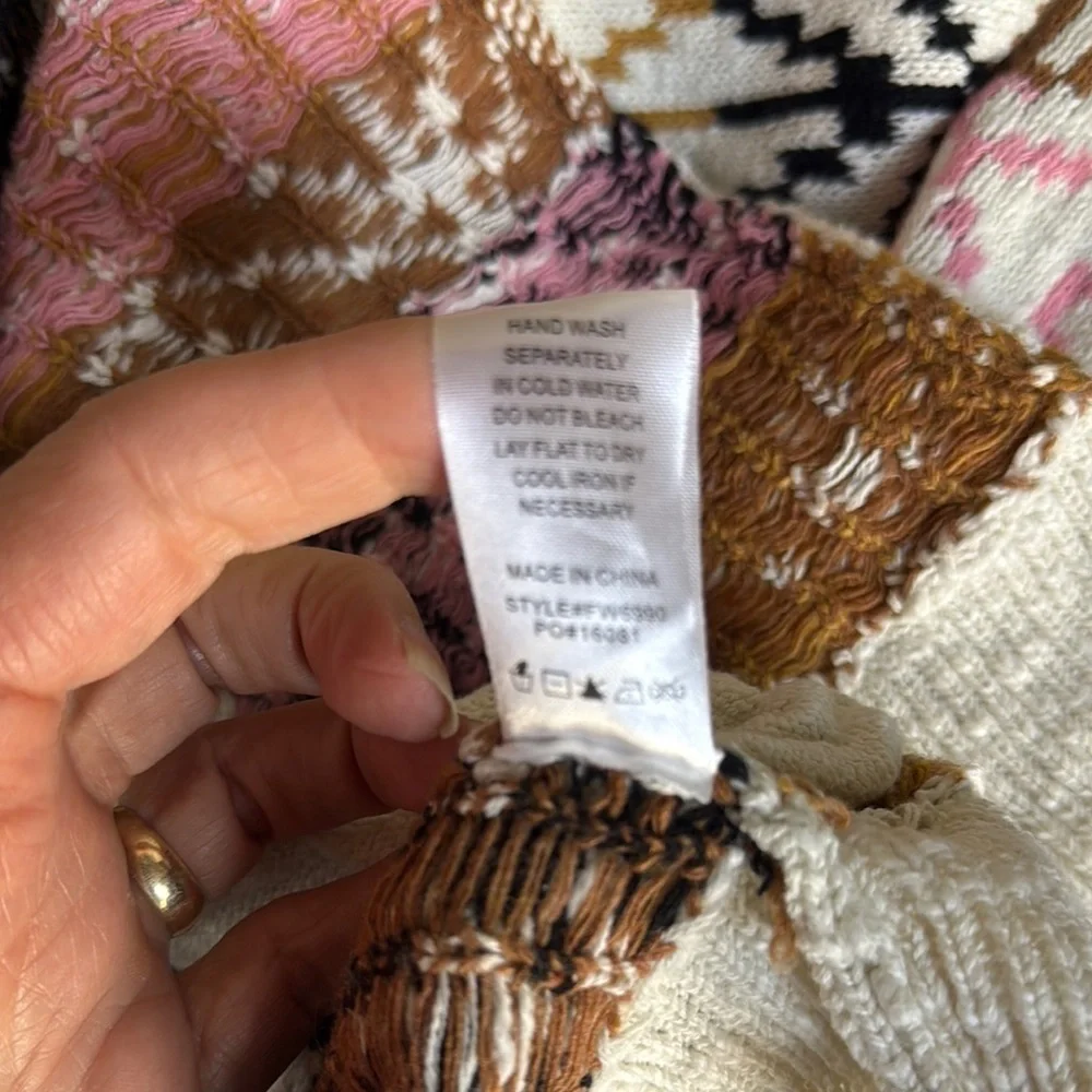 Fate Geometric Patterned Cardigan, Small - Picture 6 of 7